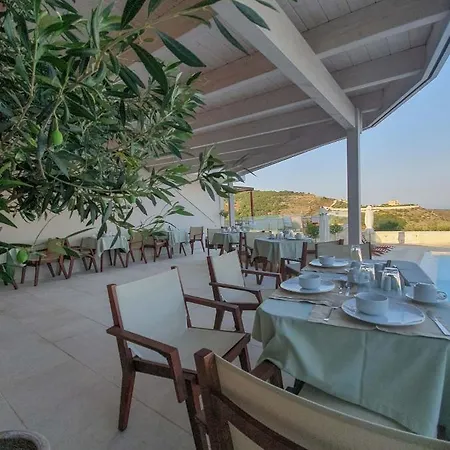 Petani מלון Vóvikes